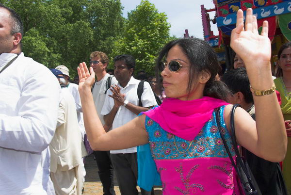 Hare Krishna: Rathayatra &copy; 2006, Peter Marshall