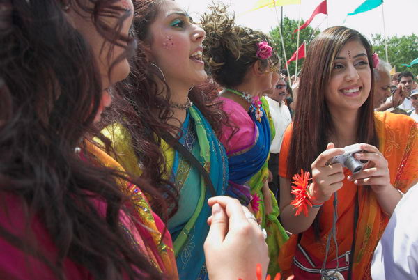 Hare Krishna: Rathayatra &copy; 2006, Peter Marshall