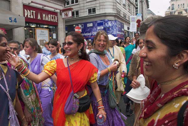Hare Krishna: Rathayatra &copy; 2006, Peter Marshall