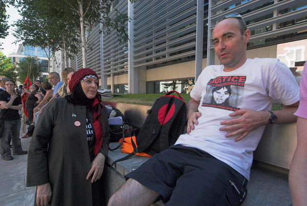 Shut Guantanamo Now &copy; 2006, Peter Marshall