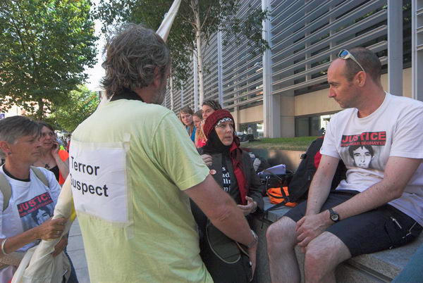 Shut Guantanamo Now &copy; 2006, Peter Marshall