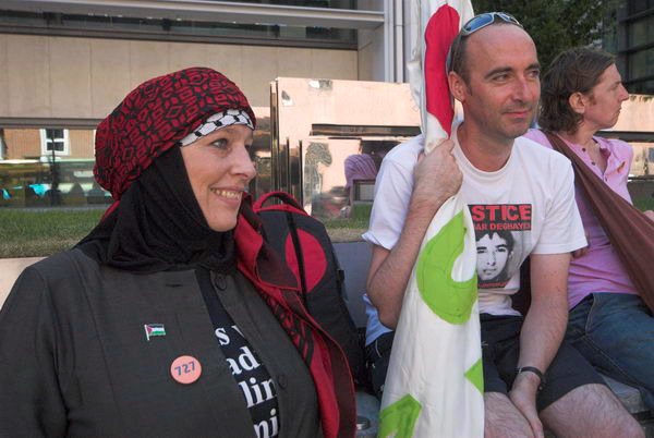 Shut Guantanamo Now &copy; 2006, Peter Marshall