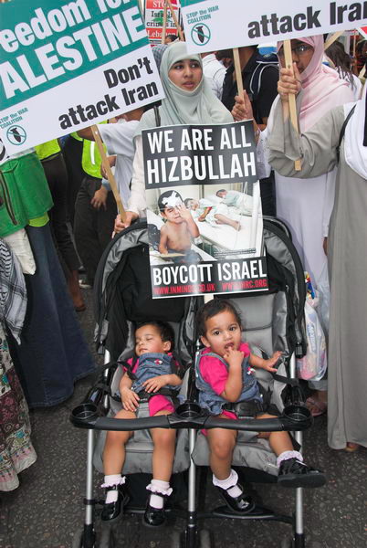 stop israeli attacks on lebanon and palestine &copy; 2006, peter marshall