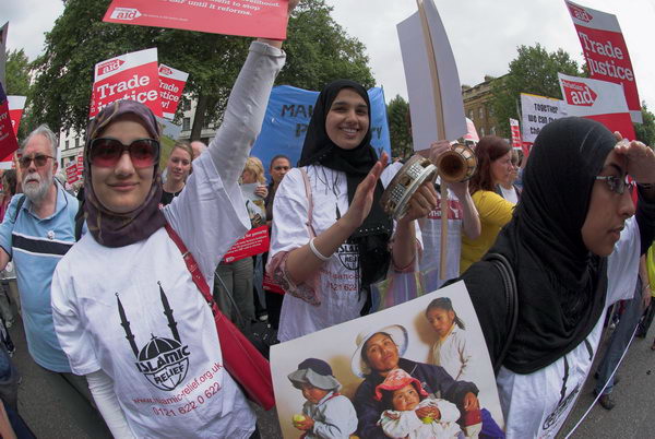 �Christian Aid Trade Justice March &copy; 2006, Peter Marshall