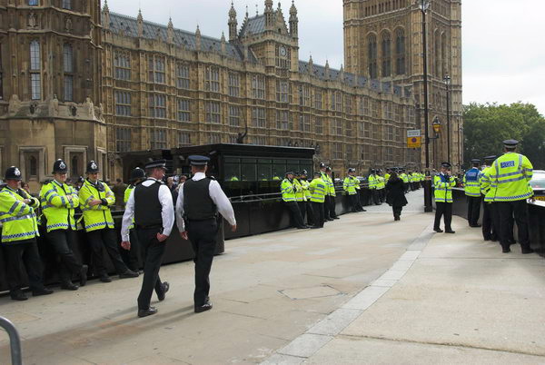 Sack Parliament &copy; Peter Marshall, 2006