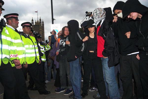 Sack Parliament &copy; Peter Marshall, 2006