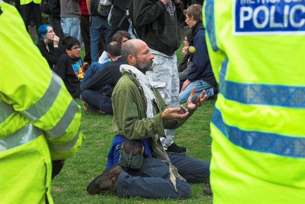 Sack Parliament &copy; Peter Marshall, 2006