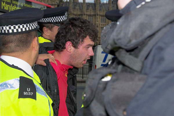 Sack Parliament &copy; Peter Marshall, 2006