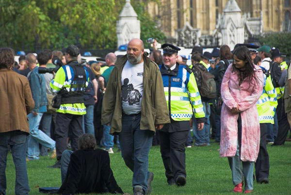 Sack Parliament &copy; Peter Marshall, 2006