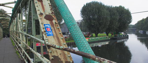 Tottenham to Walthamstow &copy; Peter Marshall, 2006