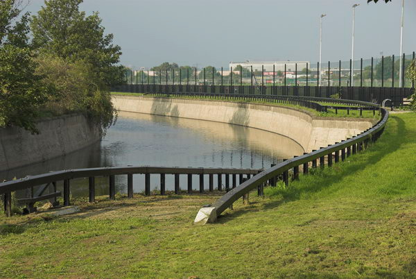 Tottenham to Walthamstow &copy; Peter Marshall, 2006