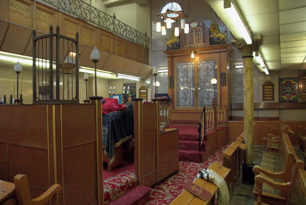 London &copy; Peter Marshall, 2006