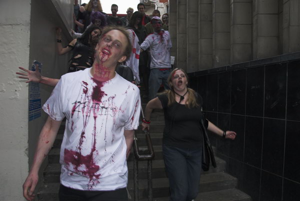 Crawl of the Dead &copy; Peter Marshall, 2006