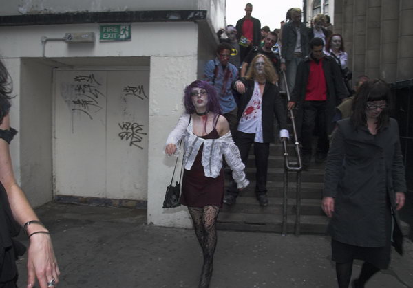 Crawl of the Dead &copy; Peter Marshall, 2006