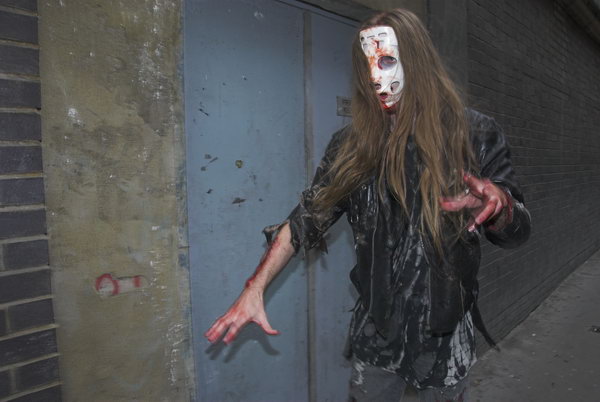 Crawl of the Dead &copy; Peter Marshall, 2006