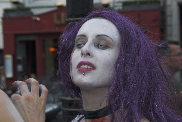Crawl of the Dead &copy; Peter Marshall, 2006