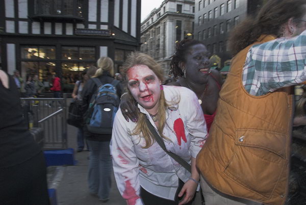 Crawl of the Dead &copy; Peter Marshall, 2006