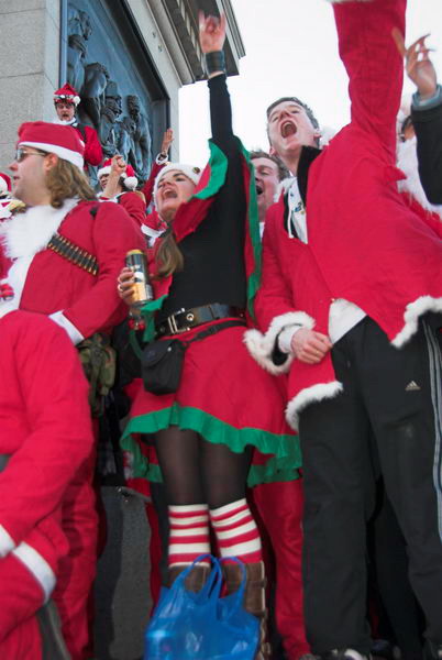 Santacon &copy; Peter Marshall, 2006