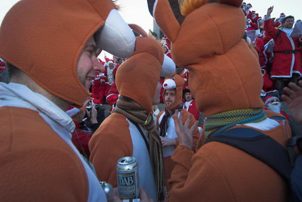 Santacon &copy; Peter Marshall, 2006