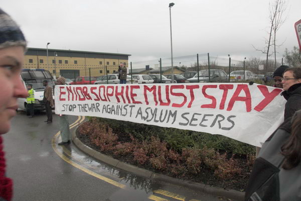 No Borders, Harmondsworth. &copy; 2007, Peter Marshall