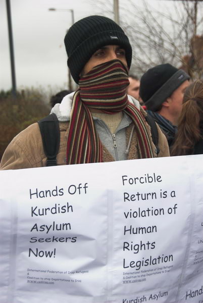 No Borders, Harmondsworth. &copy; 2007, Peter Marshall