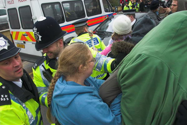 No Borders, Harmondsworth. &copy; 2007, Peter Marshall