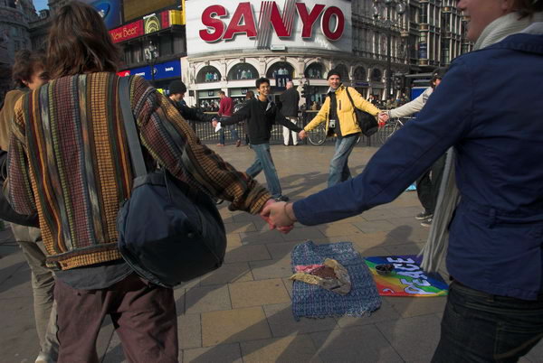 Reclaim Love, Piccadilly Circus © 2007, Peter Marshall