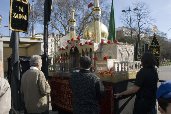 Arbaeen Procession, London © 2007, Peter Marshall